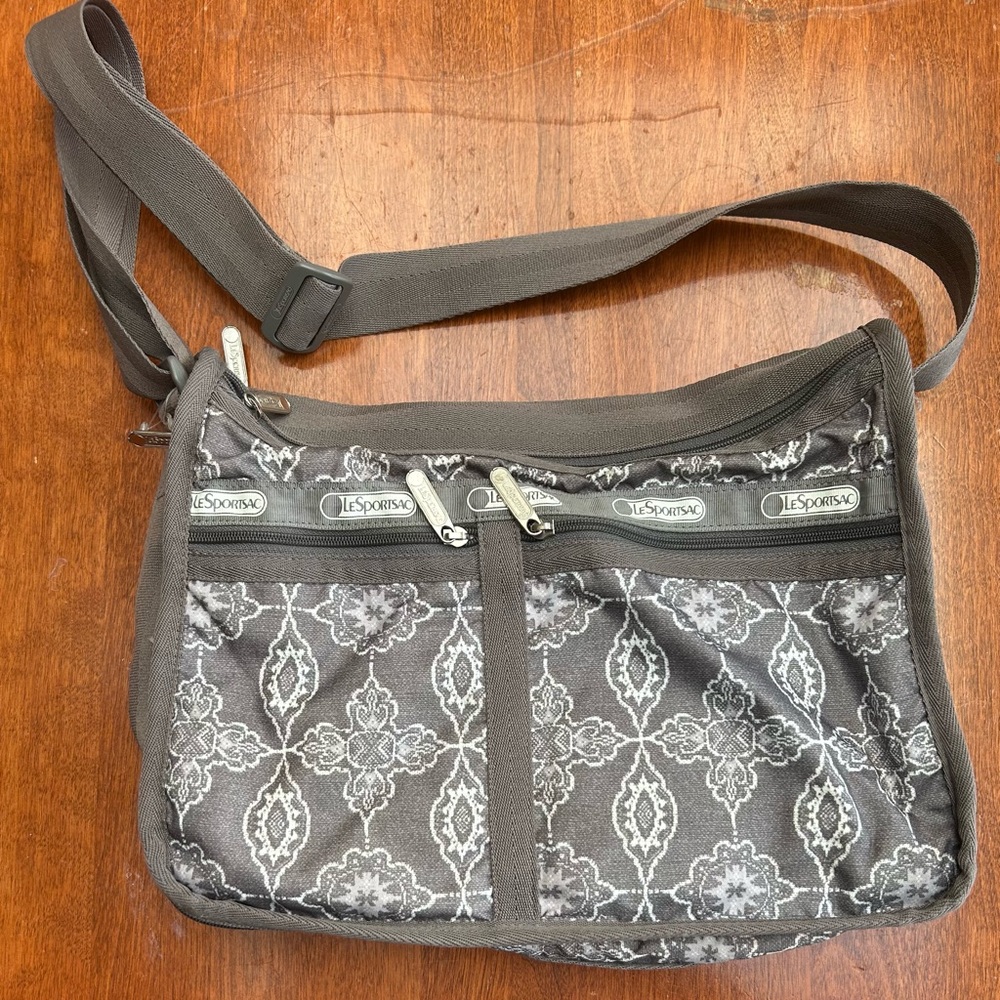 LeSportsac | Gray Printed Crossbody Shoulder Bag